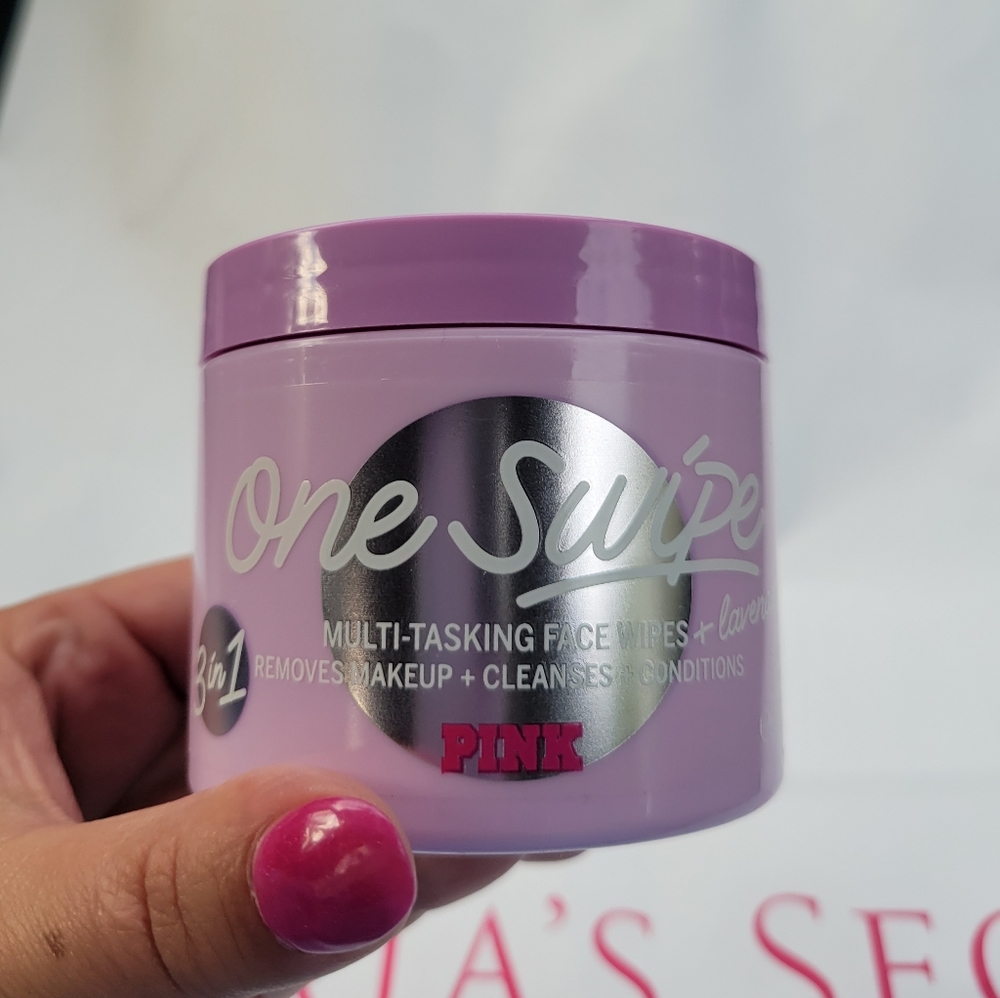 VS PINK ONE SWIPE MAKE-UP REMOVER WIPES